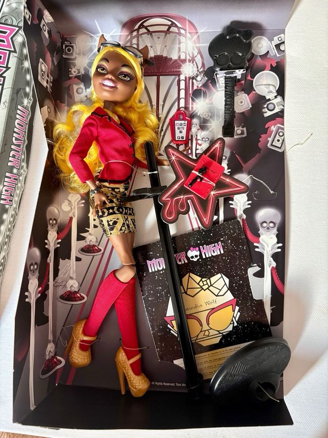 Muñeca Monster High Clawdia Wolf Hauntlywood