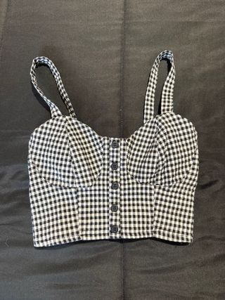 Crop top cuadros blanco y negro