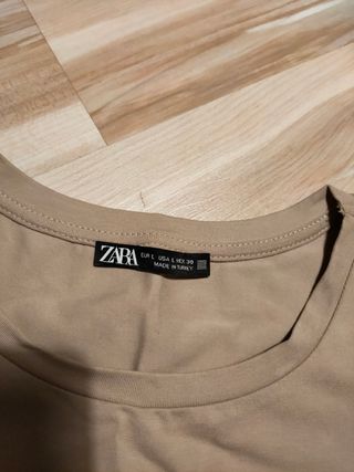 Camiseta Zara Beige sin mangas nueva