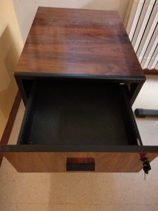 Mesa auxiliar 3 cajones