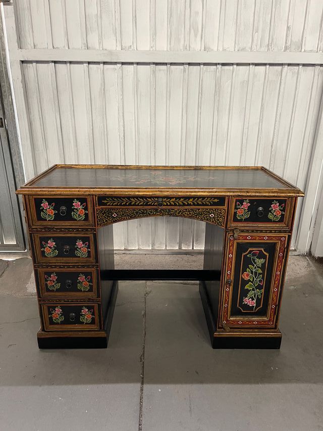 Escritorio antiguo pintado RESTAURADO