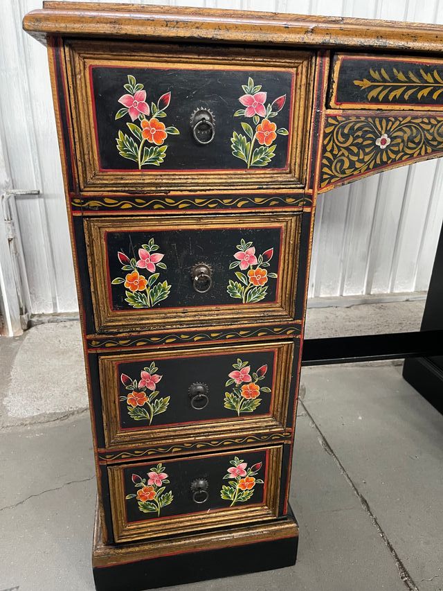 Escritorio antiguo pintado RESTAURADO