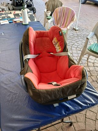 Lote para bebé 
masxicosi 
Base maxicosi coche