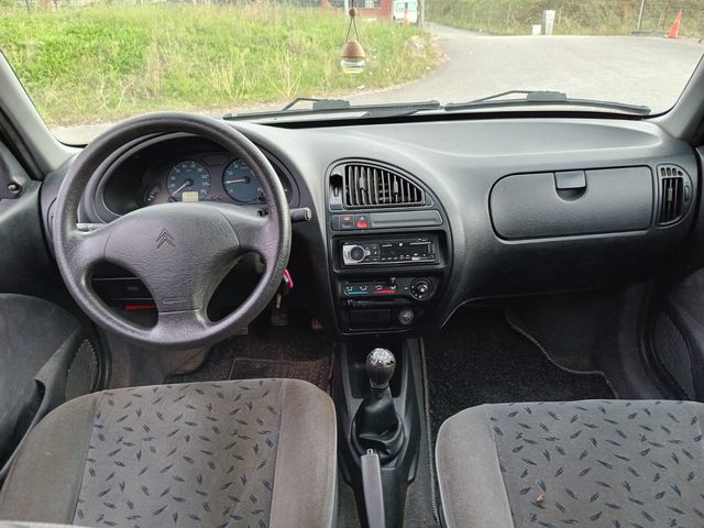 FLAMANTE Citroen Saxo  2000 CON POCOS KM