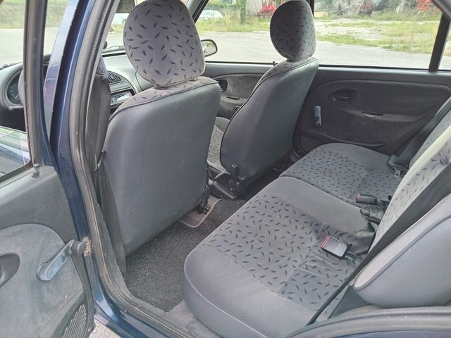 FLAMANTE Citroen Saxo  2000 CON POCOS KM