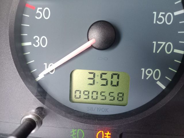FLAMANTE Citroen Saxo  2000 CON POCOS KM