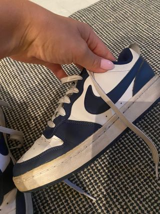 Scarpe Nike bianche e blu