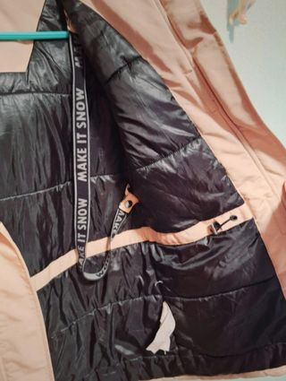 Chaqueta acolchada de snow de Bershka