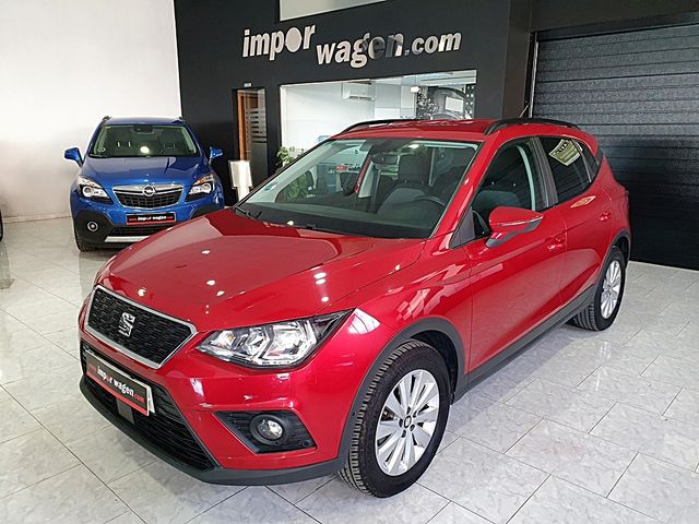 SEAT Arona. Full link, asistente de aparcamiento