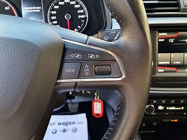 SEAT Arona. Full link, asistente de aparcamiento