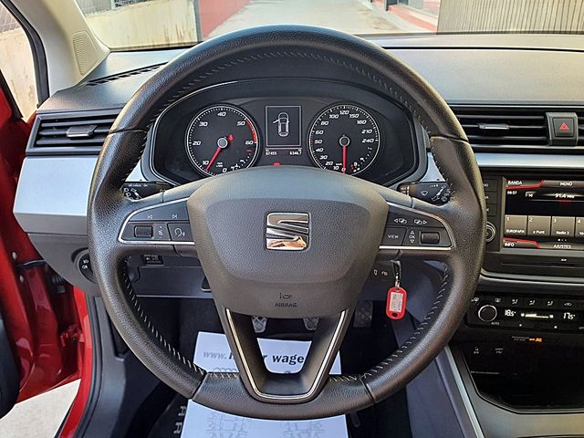 SEAT Arona. Full link, asistente de aparcamiento