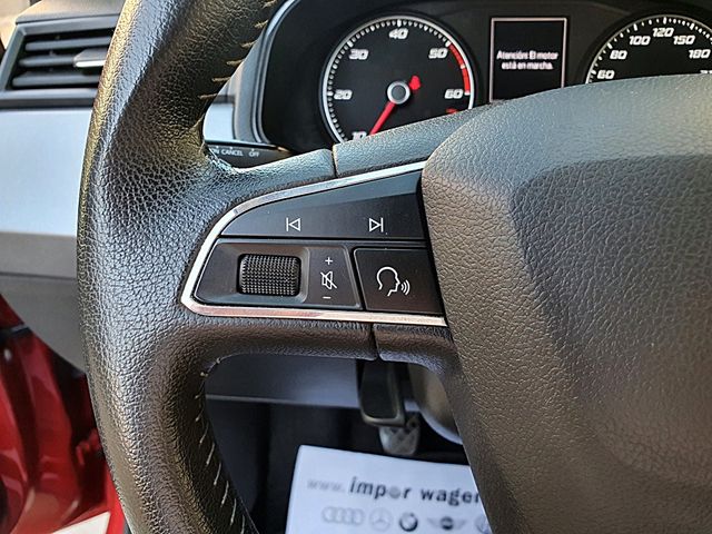 SEAT Arona. Full link, asistente de aparcamiento