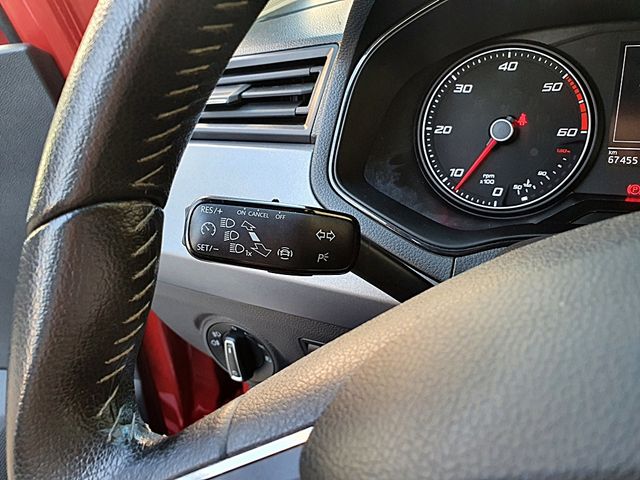 SEAT Arona. Full link, asistente de aparcamiento