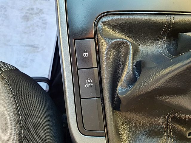 SEAT Arona. Full link, asistente de aparcamiento