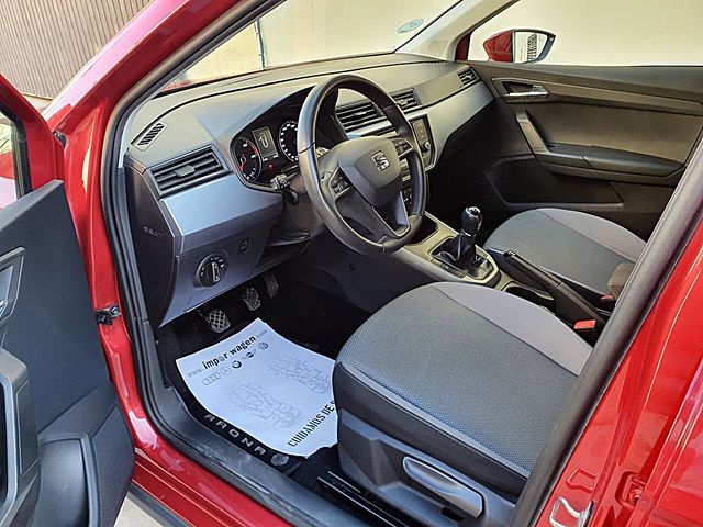 SEAT Arona. Full link, asistente de aparcamiento
