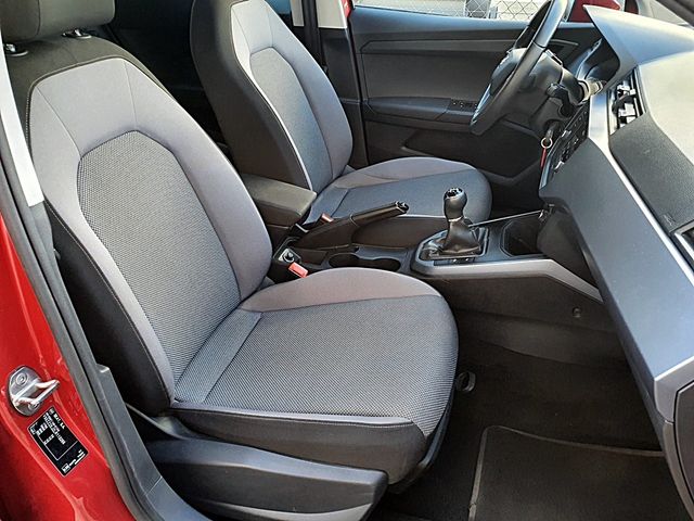 SEAT Arona. Full link, asistente de aparcamiento