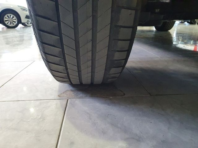SEAT Arona. Full link, asistente de aparcamiento