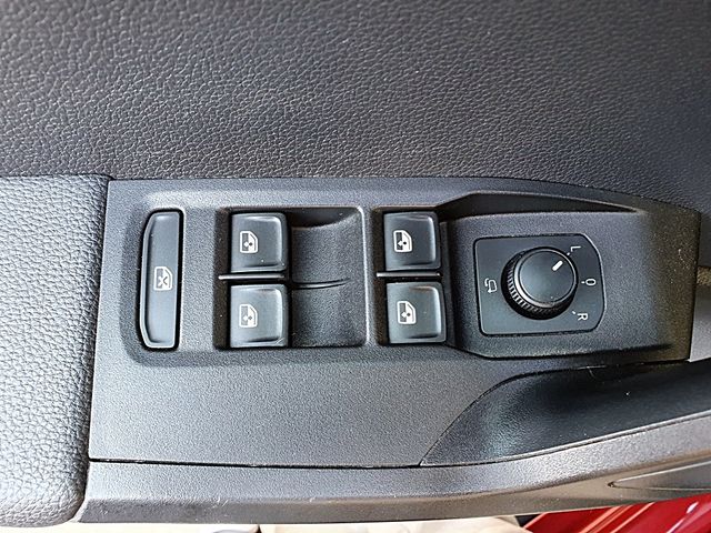 SEAT Arona. Full link, asistente de aparcamiento