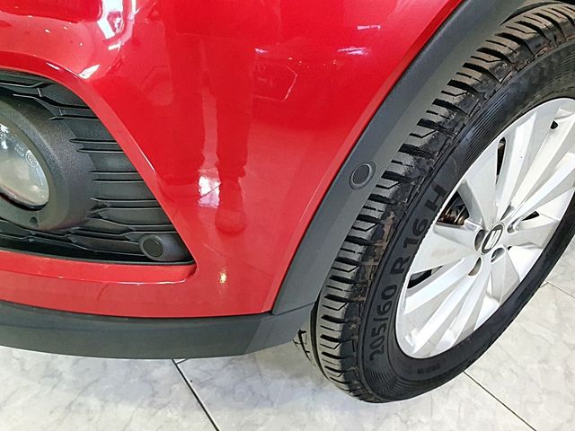 SEAT Arona. Full link, asistente de aparcamiento