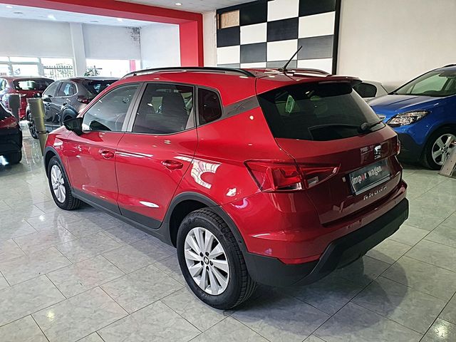 SEAT Arona. Full link, asistente de aparcamiento