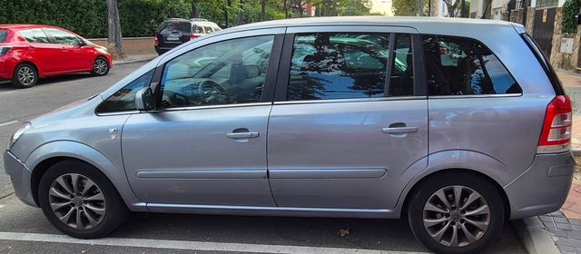 Opel Zafira 2011