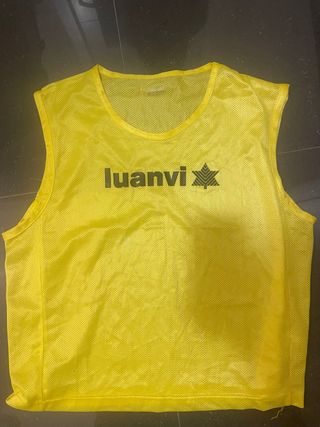 Peto deportivo Luanvi amarillo