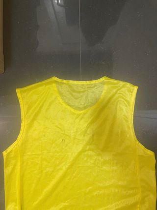 Peto deportivo Luanvi amarillo