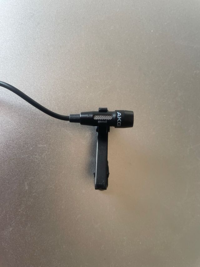 Micrófono omnidireccional lavalier AKG