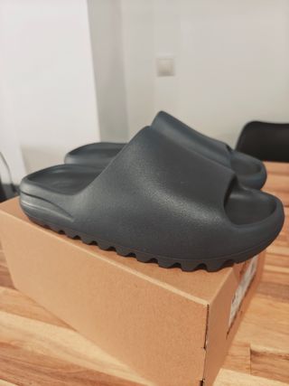 Adidas Yeezy YZY SLIDE Talla 44 slate grey