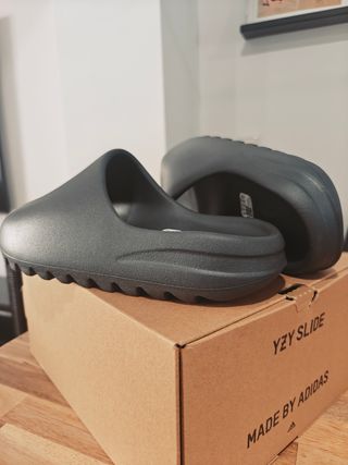 Adidas Yeezy YZY SLIDE Talla 44 slate grey