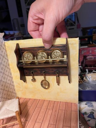 Piattaia artigianale per casa delle bambole