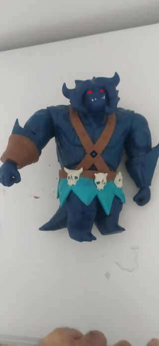 Muñeco azul con sonido 13 cm