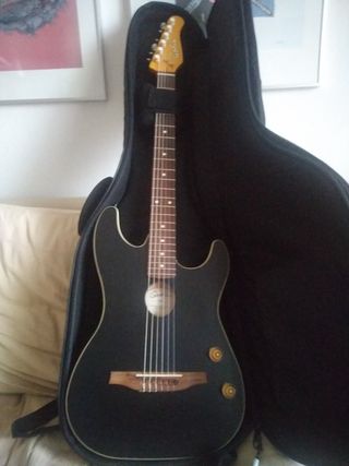 Godin Híbrida Eléctrica/Nylon G-Tour