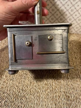 Cucina in ferro per casa delle bambole