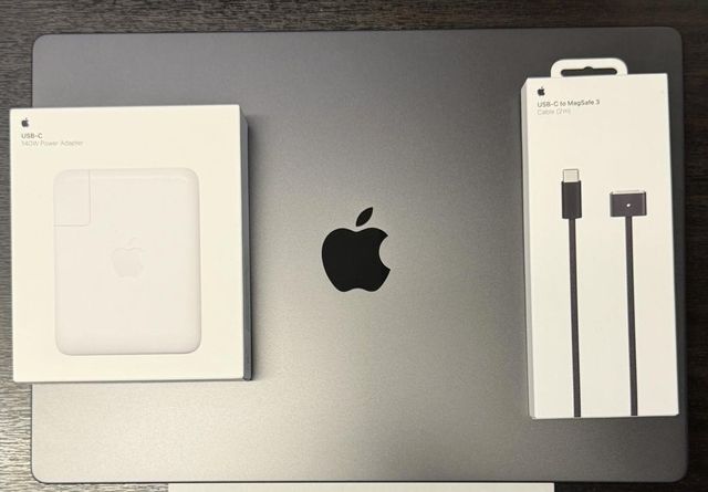 Apple Macbook Pro 16" M4 Max 1TB 48GB 40-GPU Nuevo