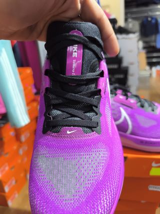 Nike Air zoom Vomero 17 