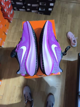 Nike Air zoom Vomero 17 