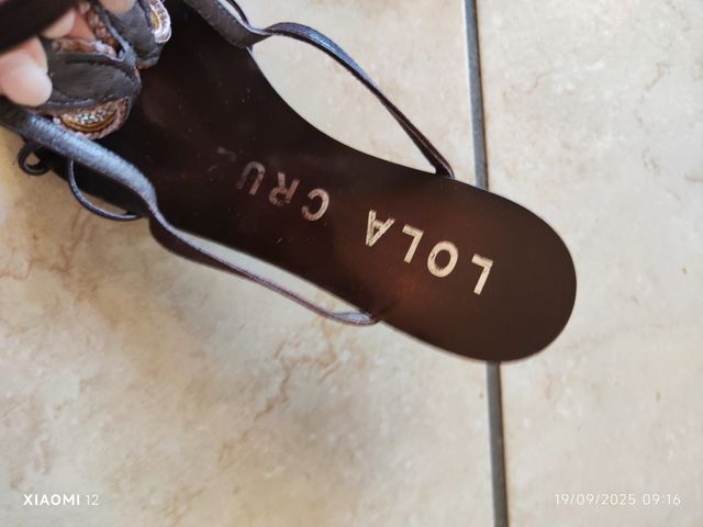 Sandali chic marroni e oro