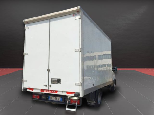 IVECO DAILY 2021 Carrozado Doble Rueda Trasera