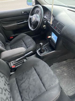 Volkswagen Golf 2000