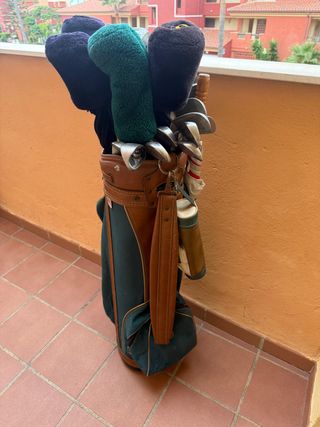 Lote 26 palos de golf + Bolsa Arnold Palmer