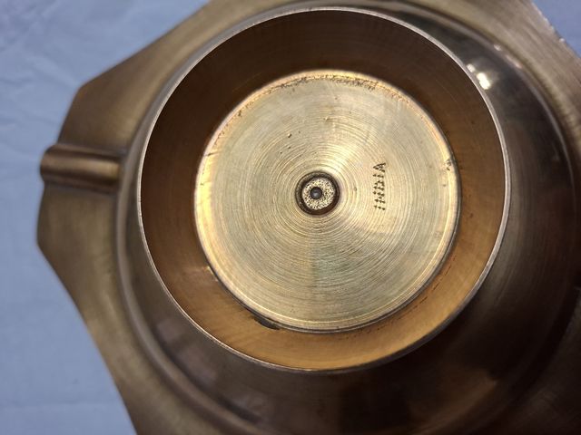 Ceniceros grandea de broncevintage