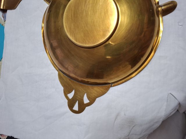 Ceniceros grandea de broncevintage