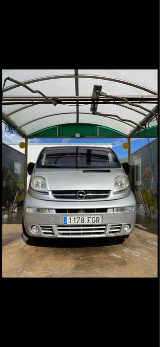 Opel Vivaro 2.5 Cdti