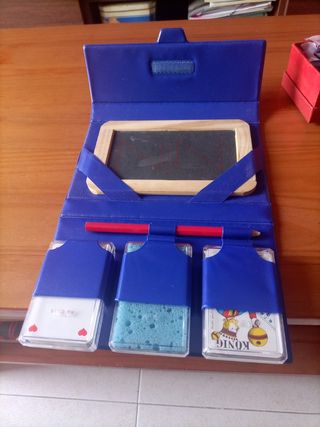 Juego de cartas con pizarra