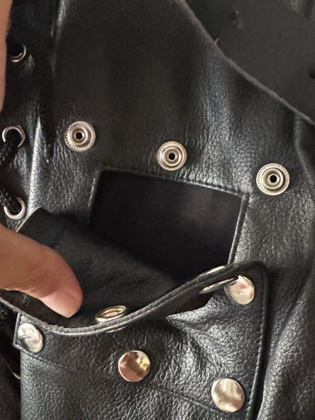 Mono de Cuero Pesado con Correas