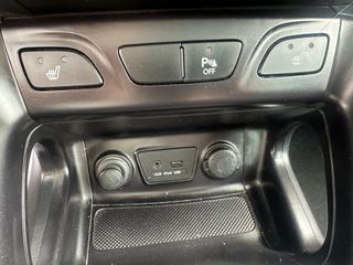 HYUNDAI ix35 1.7 CRDi Tecno Star Sky Navegador 4x2