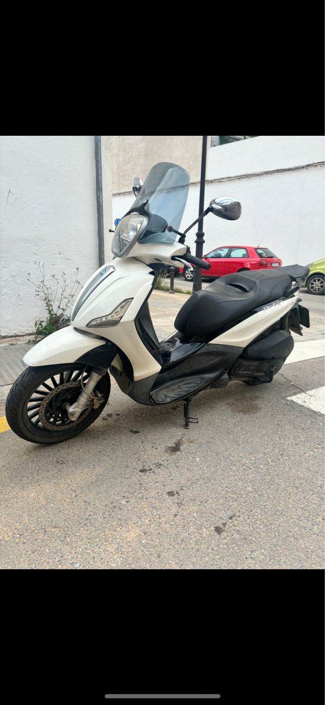 Piaggio Beverly 300 Scooter moto