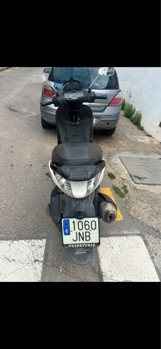 Piaggio Beverly 300 Scooter moto