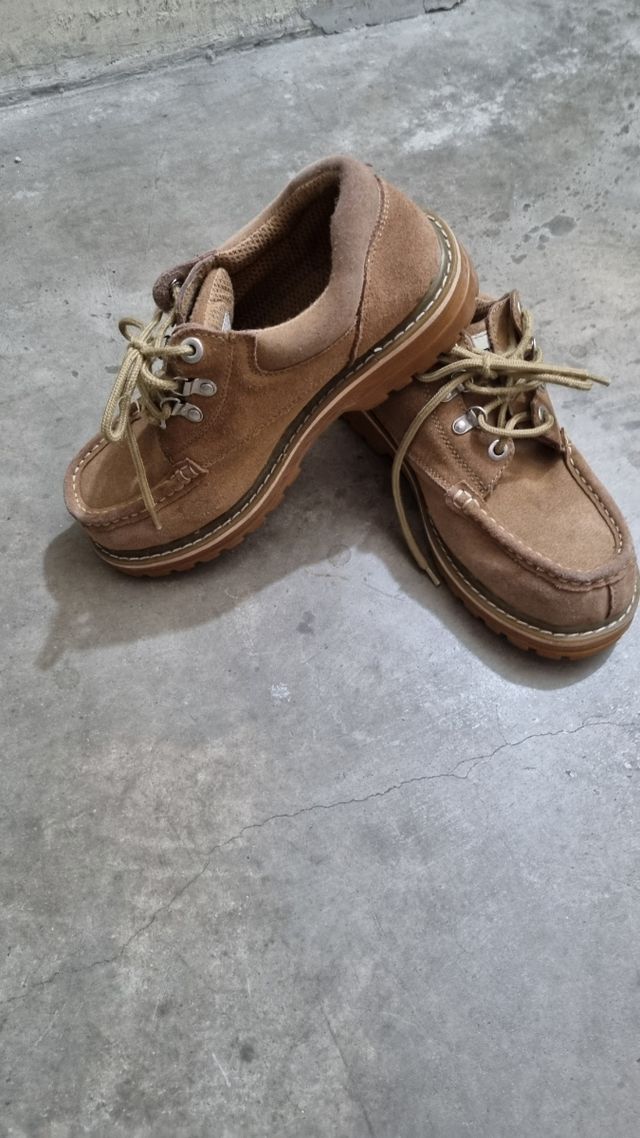 Zapatos de ante marrones